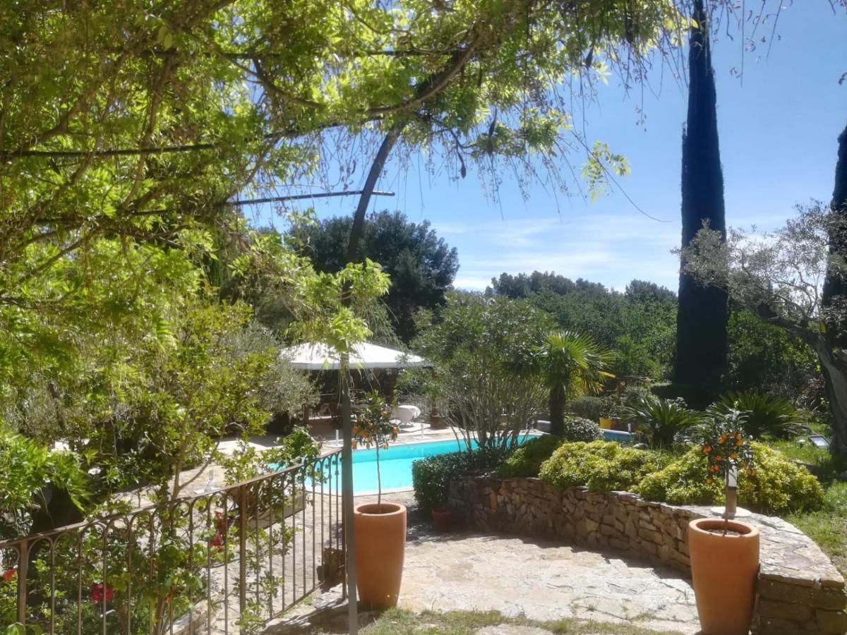 Mas Lei Bancau Bed & Breakfast Le Beausset Eksteriør bilde